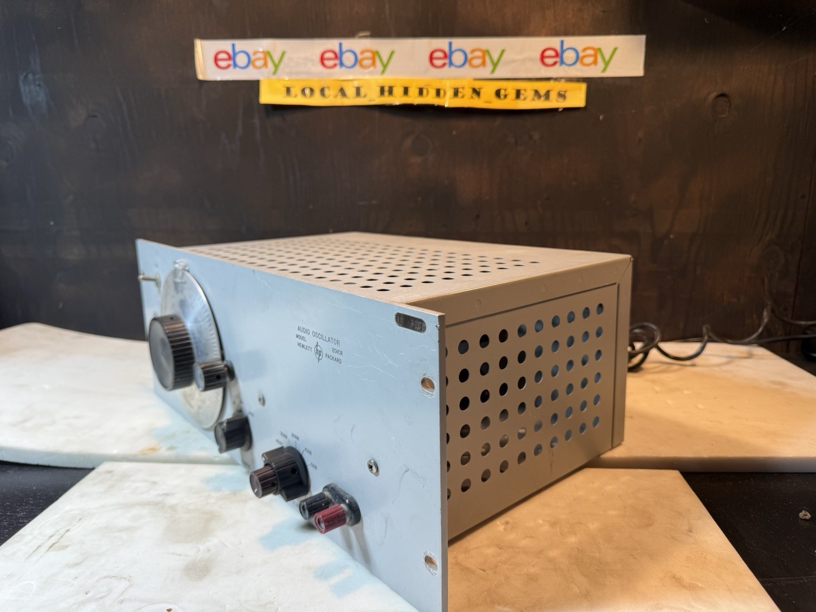 HP 201CR AUDIO OSCILLATOR