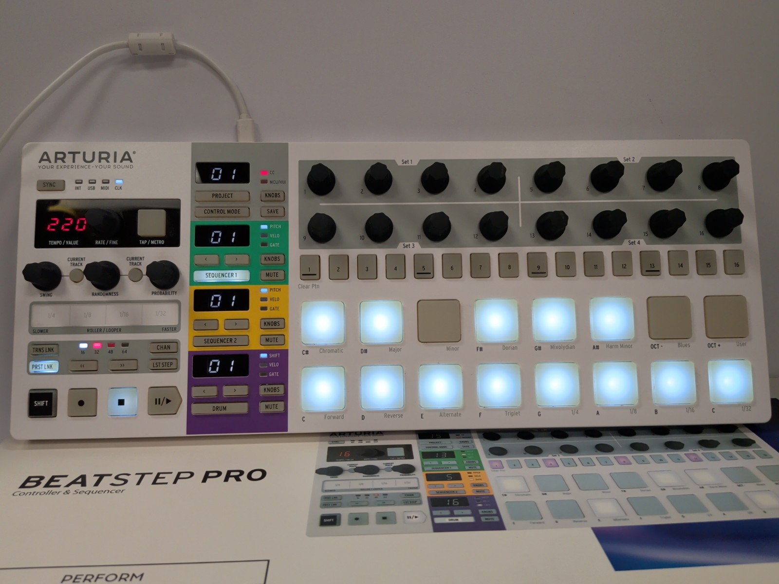 Arturia BeatStep Pro Controller Sequencer White w/ Original Box MIDI USB CV Gate