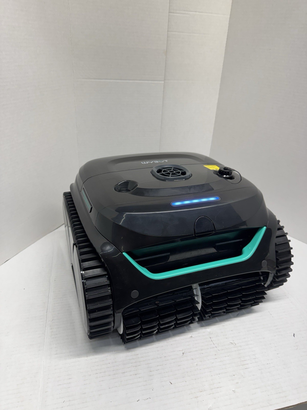 WYBOT C2 Cordless Robotic Pool Cleaner Wall Climbing Inground Vacuum App Control