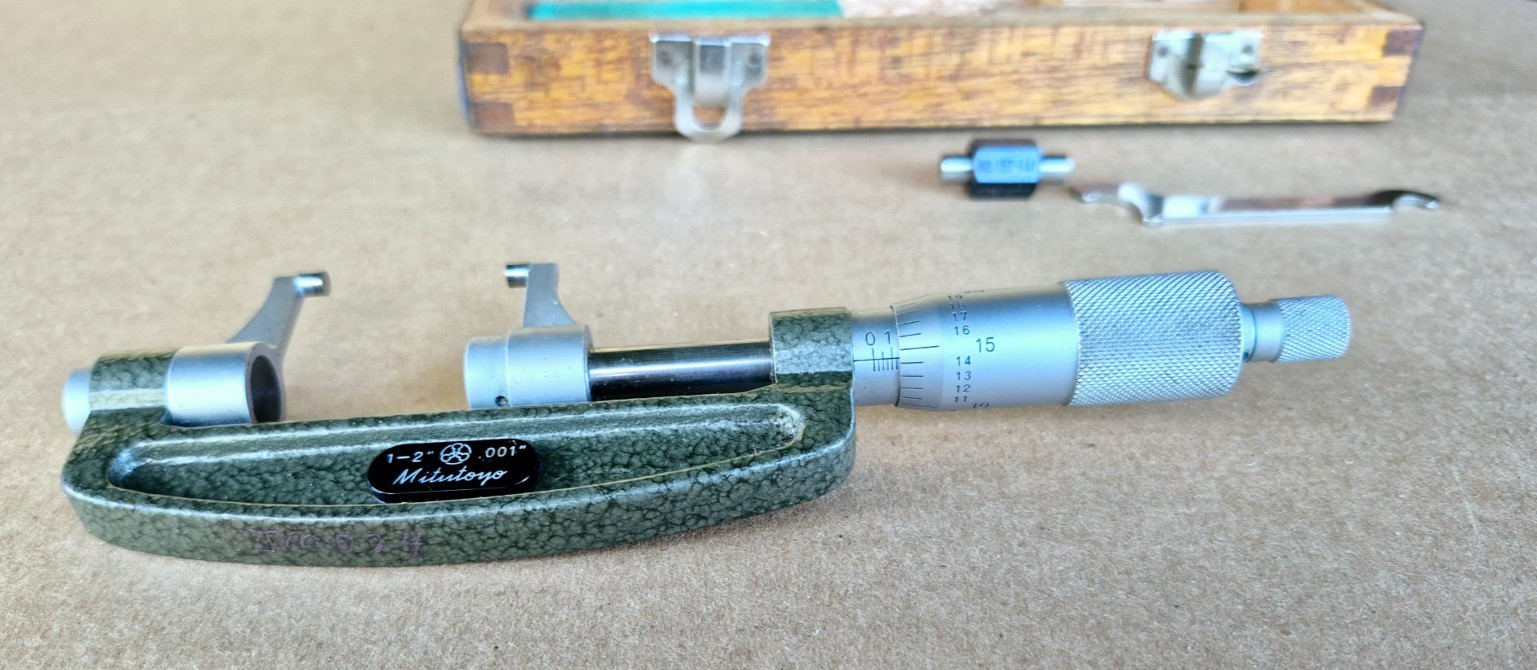 Mitutoyo 143-122 Caliper Type Micrometer 1-2″ .001"