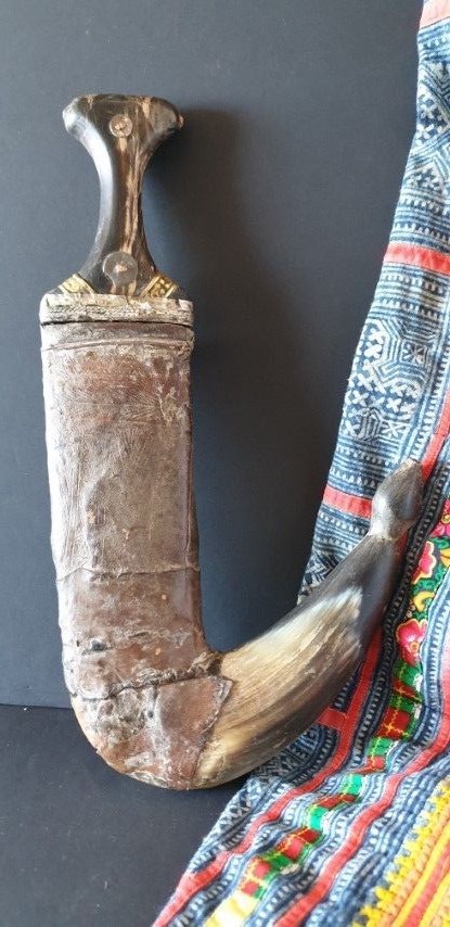 Old Yemeni Jambiya Kanjar or Arabic Dagger Horn Sheath Coins Handle 1914…