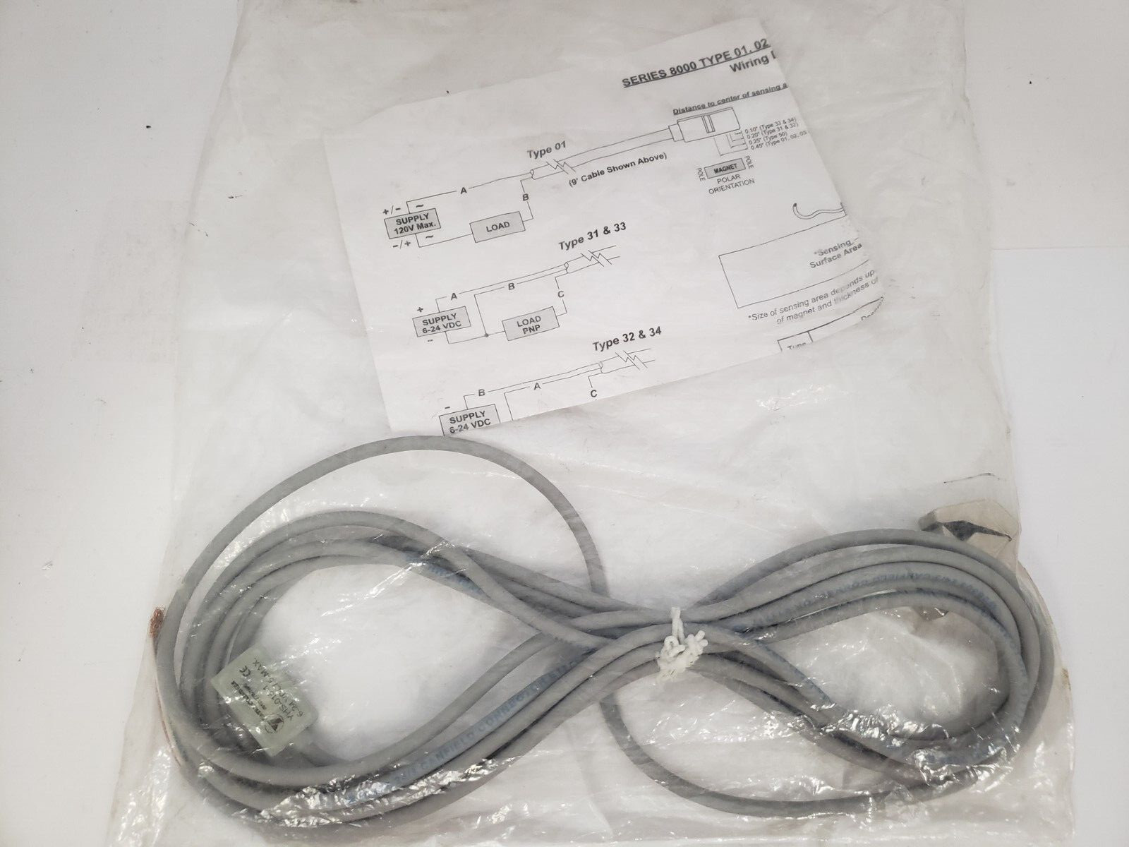 YATES YHS-015-1 CYLINDER REED SWITCH W/BRACKET NIB