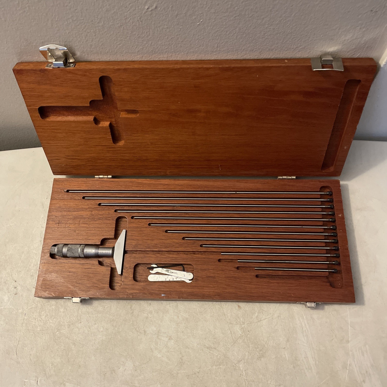 Brown & Sharpe 0 to 12" Range, Mechanical Depth Micrometer Set