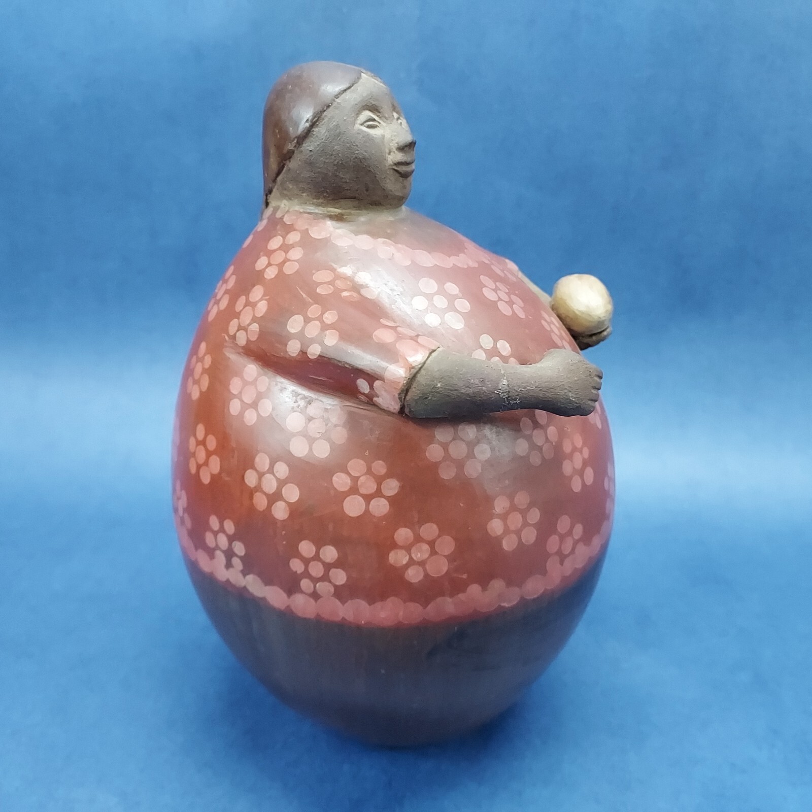 Vintage Terracotta Folk Art Puruvian Pottery Round Woman By Ruben Adanaquez Puru