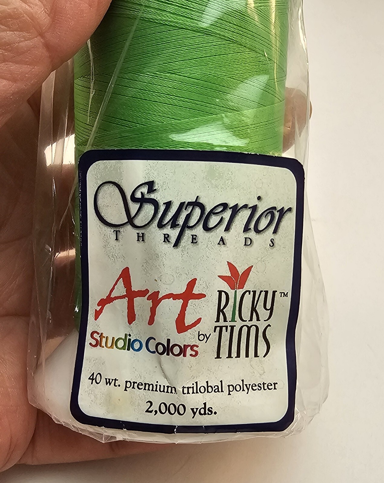 Superior Threads Art Studio Colors Trilobal Polyester 2000yds Spring Leaf #301