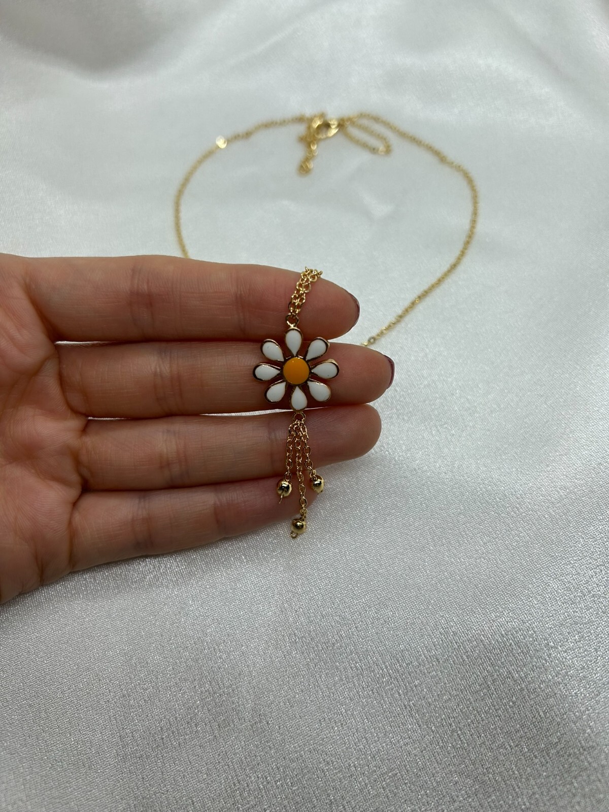 Daisy style gold plated colour steel necklace (Adjustable)