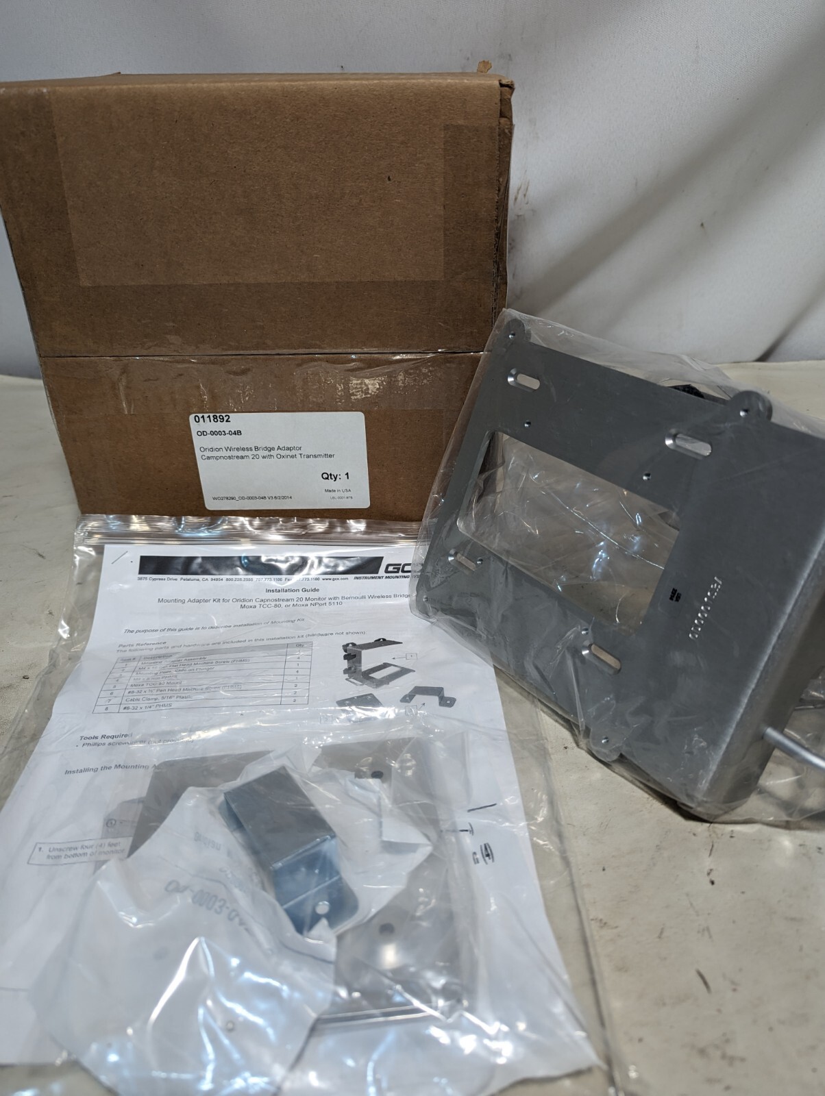 GCX OD-0003-04B mounting adapter kit for Oridion Capnostream 20 monitor