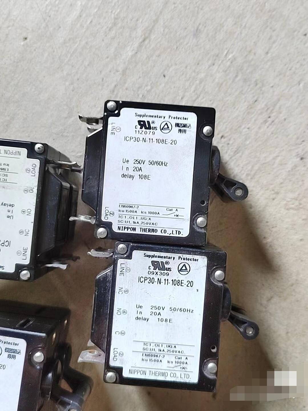 1pc USED ICP30-N-11-108E-20 20A 250V Circuit Protector TESTED #V4VV CH