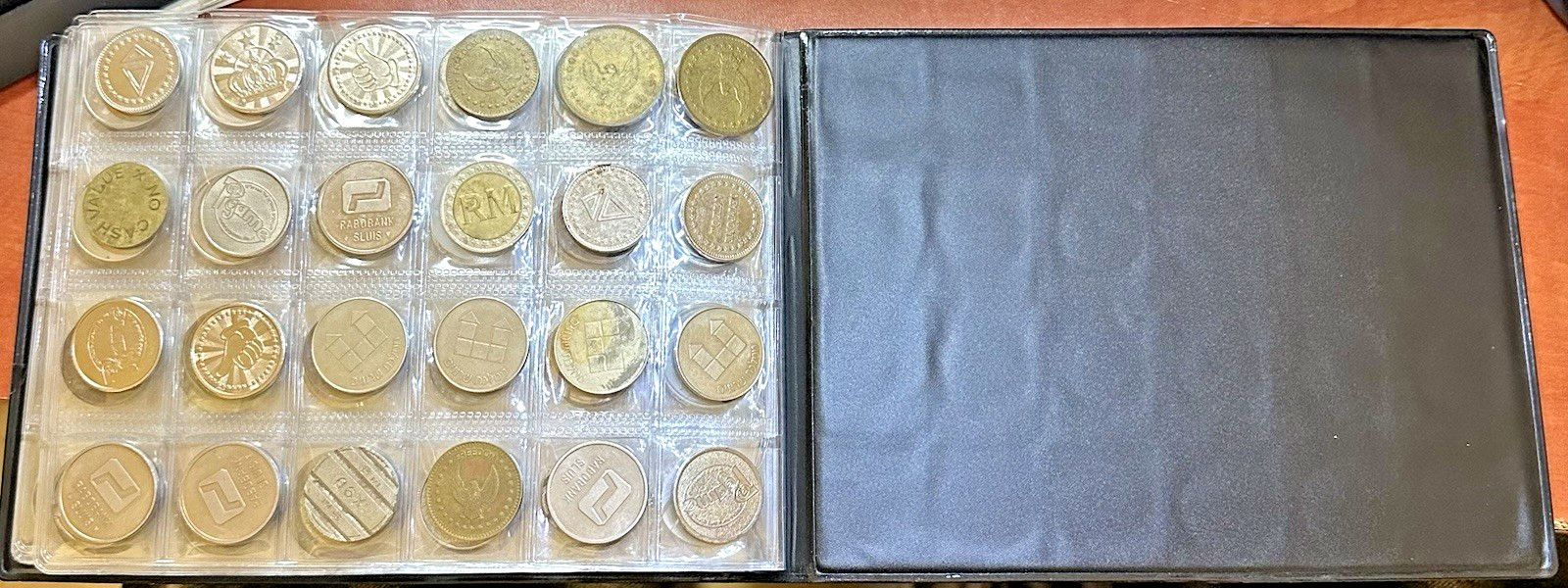 Massive World Medal & Token Collection Album – 200+ Pcs Presidents, Transit etc
