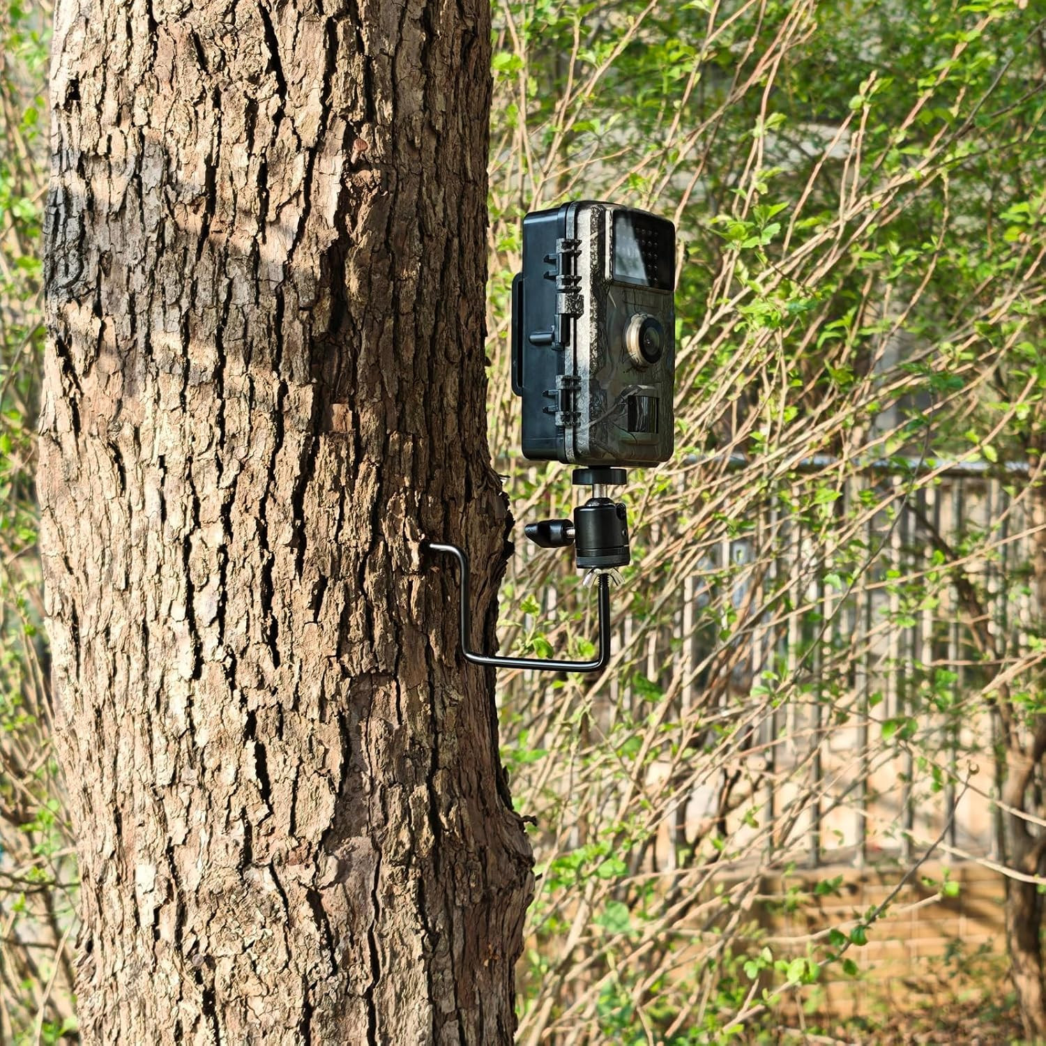 Trail Camera Tree Mount, 4 Pack Tracking Bracket, Tree 1/4" X 20 Screw，360° Rota