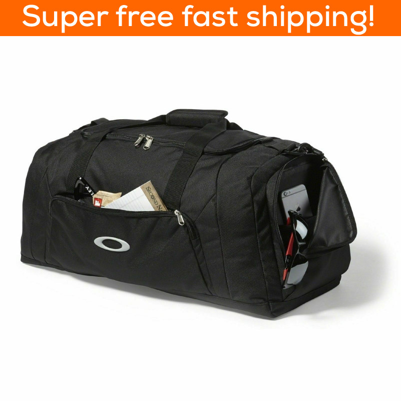 Oakley 55L Gym To Street Duffel Bag, Travel Duffel, Gym bag Blackout 92904ODM