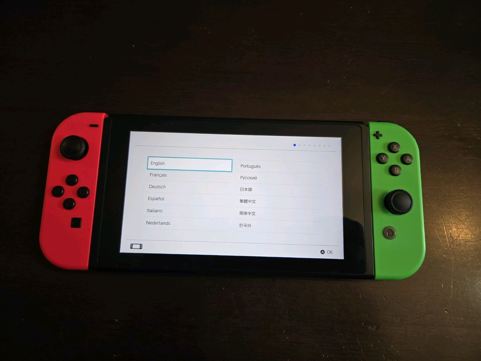 Nintendo Switch 32gb With Dock And Joycons
