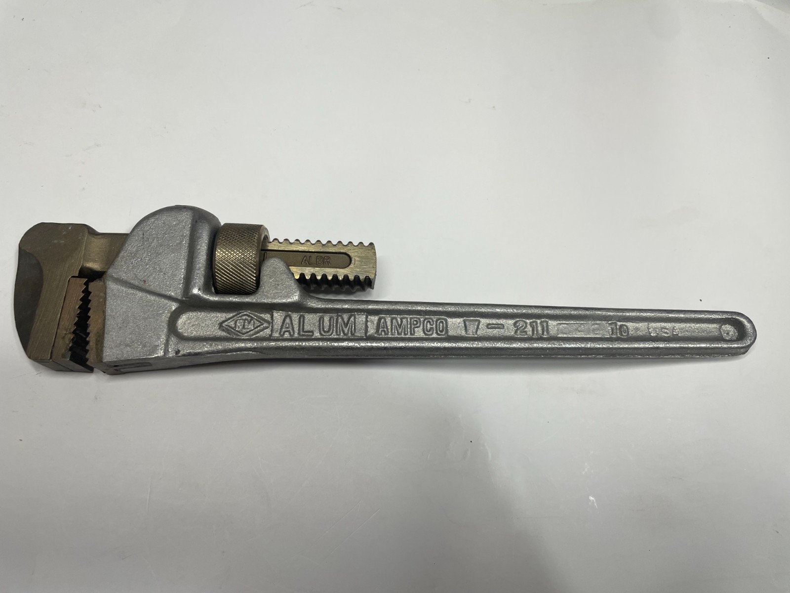 AMPCO W-211 10" Pipe Wrench, Aluminum Bronze ALBR NON SPARKING
