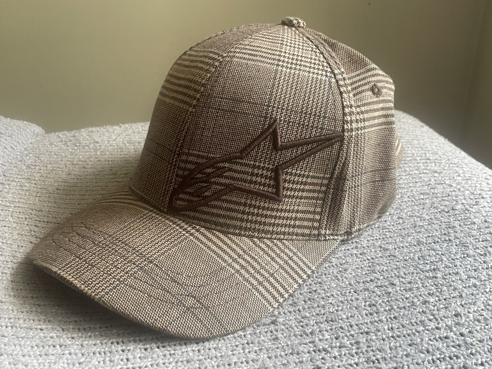 Alpinestars Ageless Flex Fit Men’s L-XL  Brown Plaid Cap Hat New Without Tags
