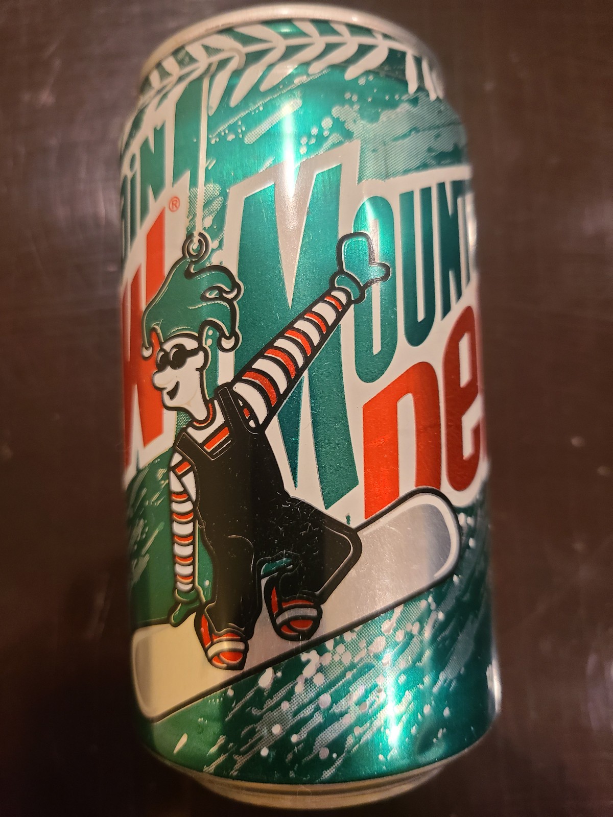 Winter 1996-1997 MOUNTAIN DEW Snowboarder pictured on can Holiday Snow Themed