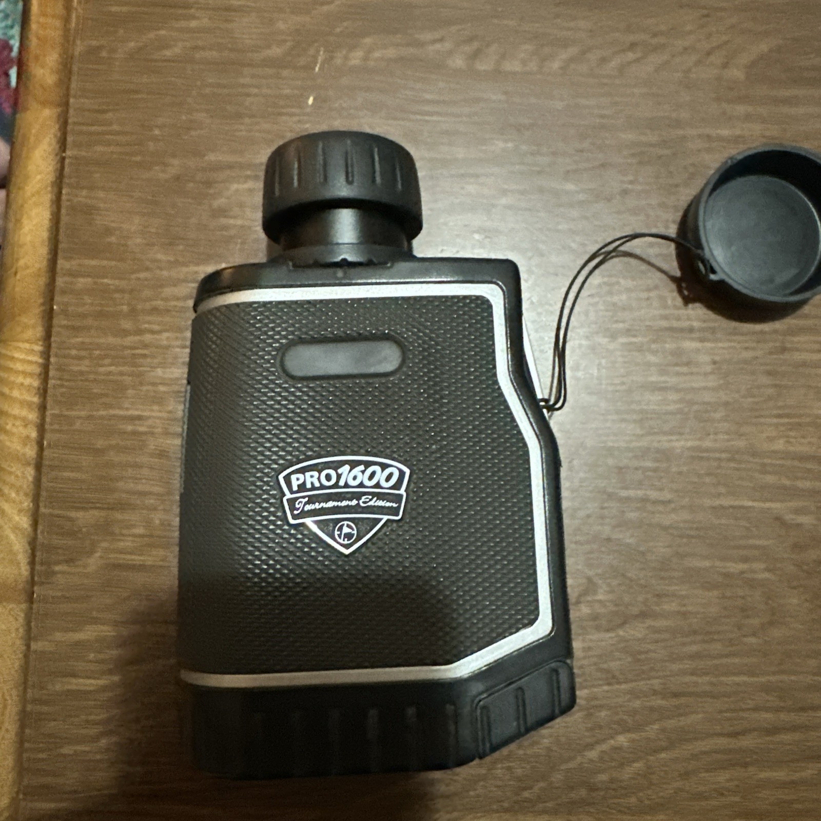 Bushnell Pro 1600 Slope Edition Pinseeker Laser Rangefinder 7x26 Golf hunting