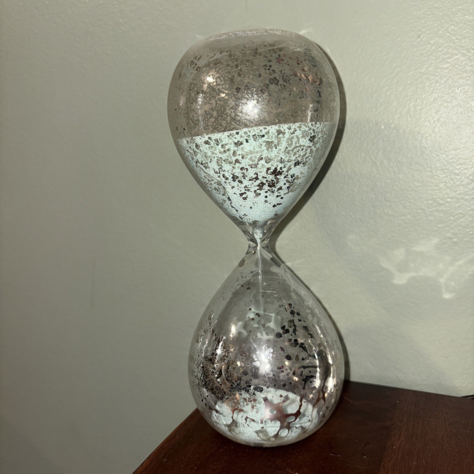 Clear Mercury Glass Hourglass 30 Minute Timer s/ Aqua Sand 8"