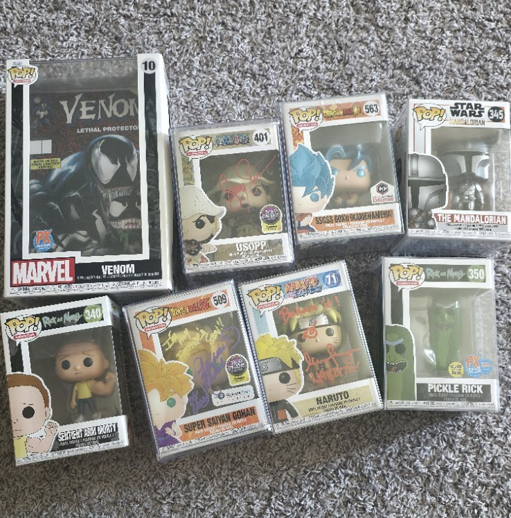 Funko Pop Lot mix of signed and non signed Funko pops Naruto, Dragon ball Z Usop