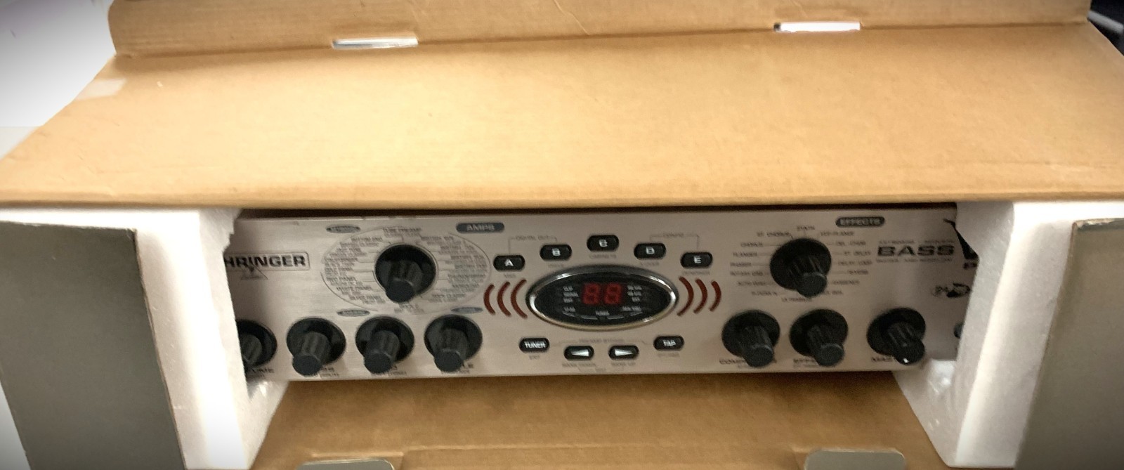 Behringer Bass V-Amp Pro Rackmount Modeler & Multi Effects Processor (NIB) (NOS)