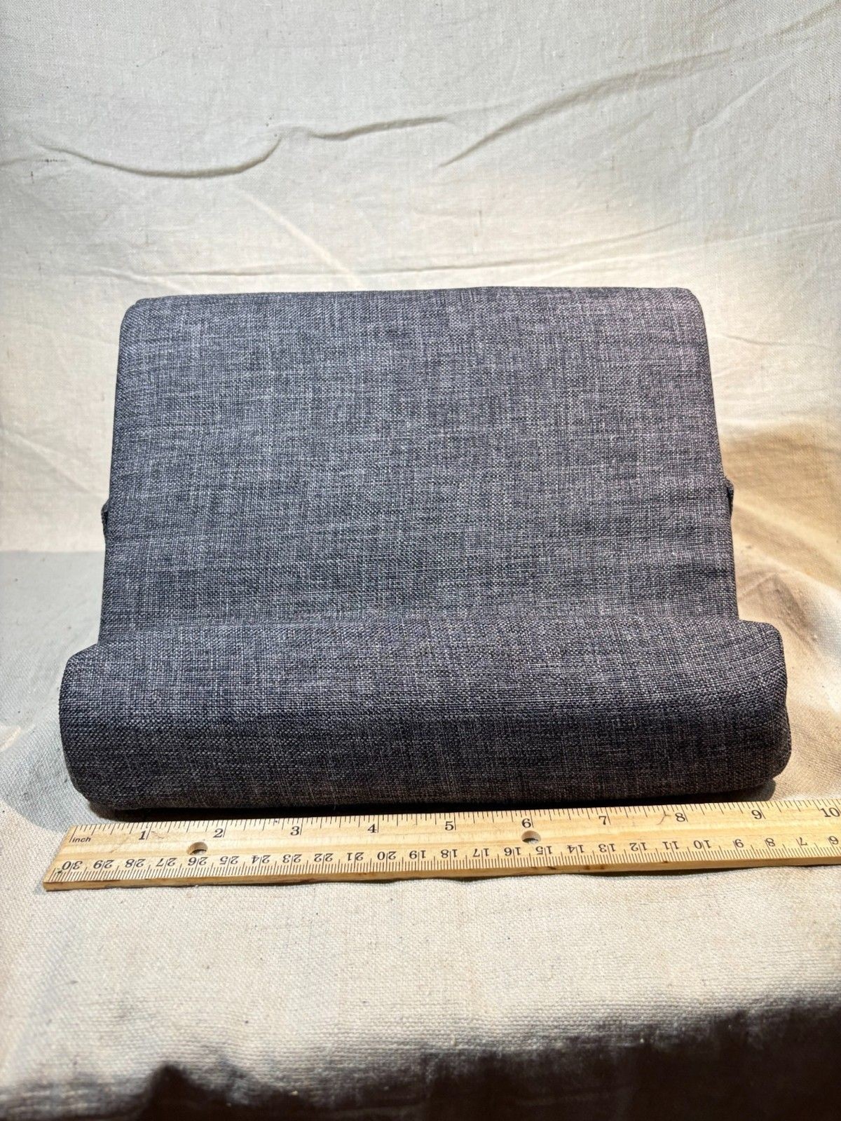 Pillow Tablet Stand For Books Kindles iPad With Storage Pockets