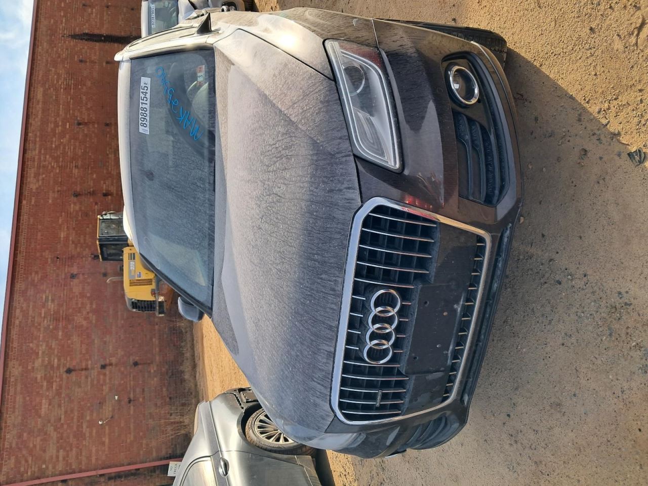Q5 2013 Glove Box 4874559