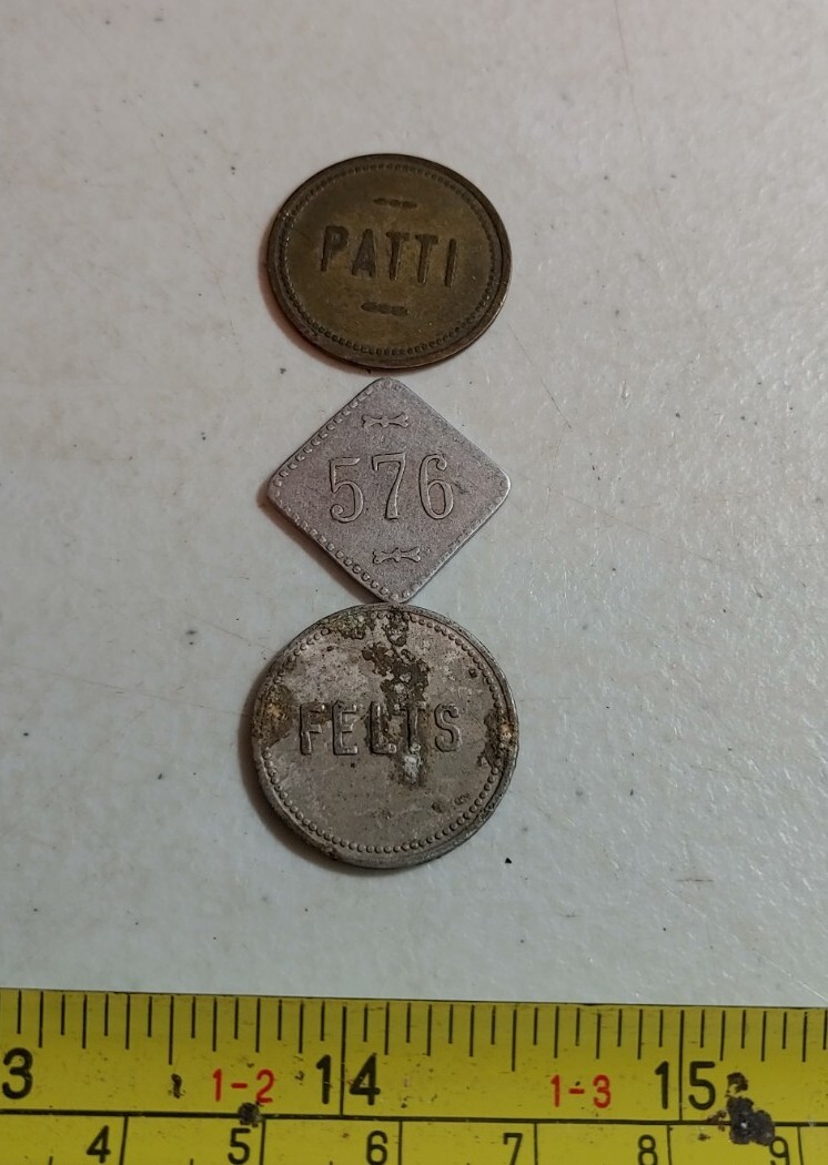 Vintage Patti Felts 576 Metal Unresearched Trade Token Lot