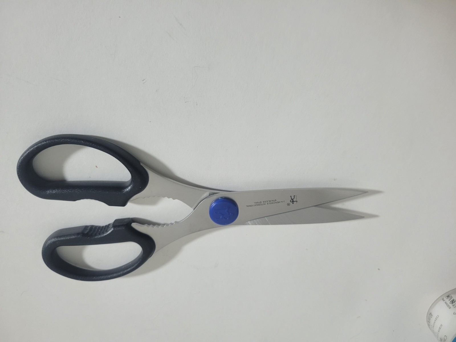 J.A. Henckels International - KITCHEN SCISSORS / SHEARS - From Everedge set.