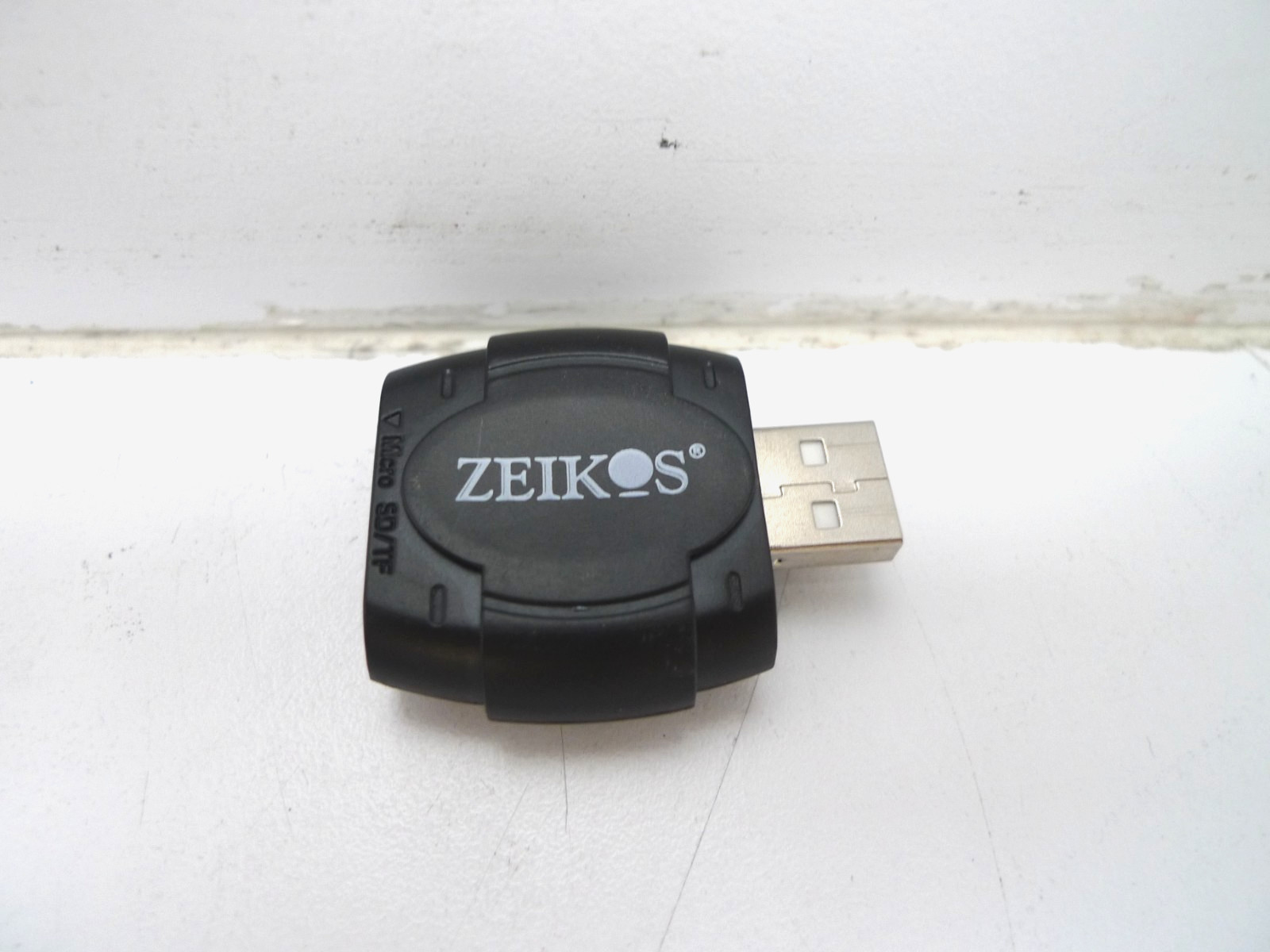 Zeikos USB Micro SD/TF/SDHC/DV Memory Storage Card Reader