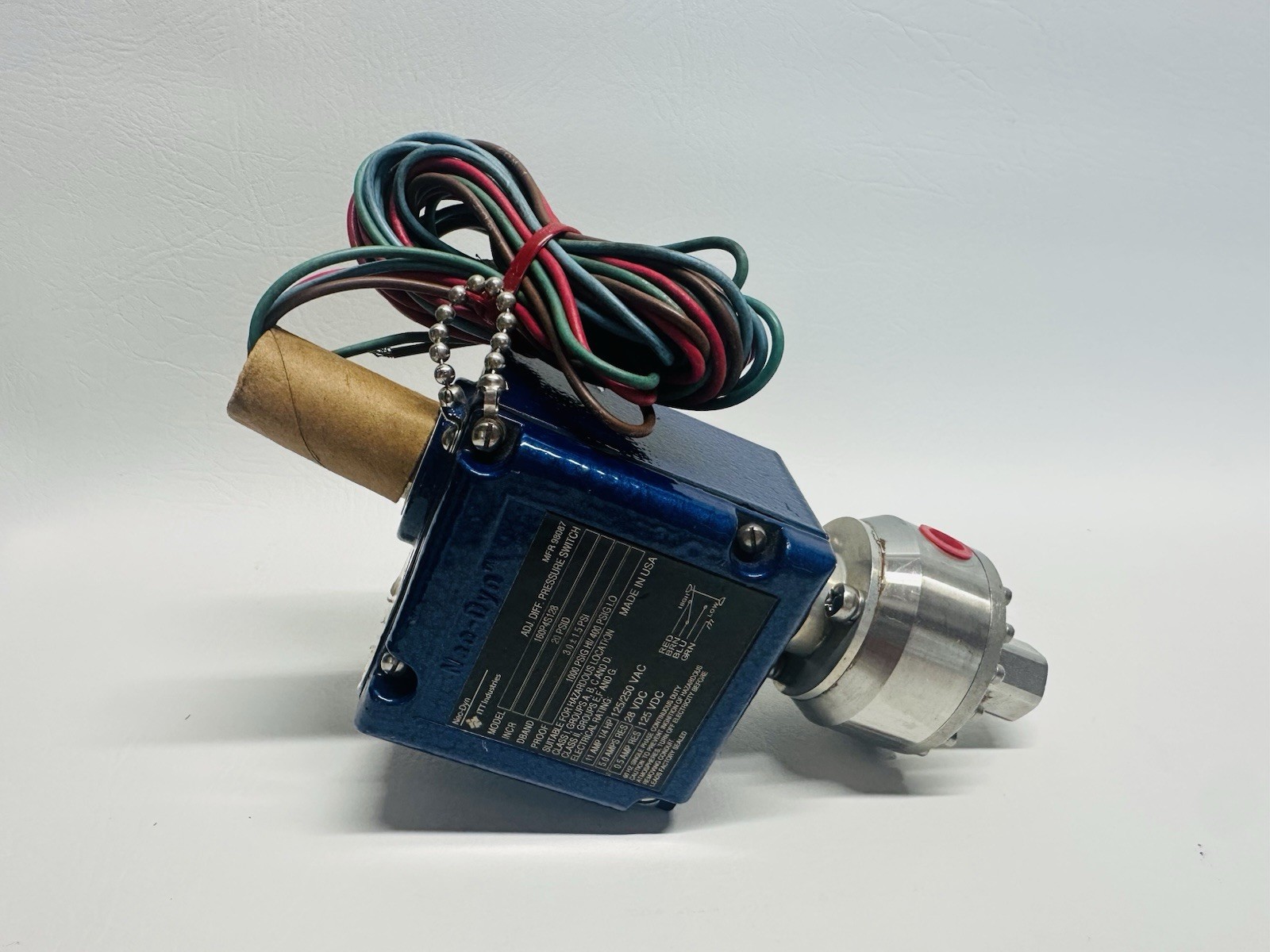 NEW ITT Neo-Dyn 160P4S128 Pressure Switch