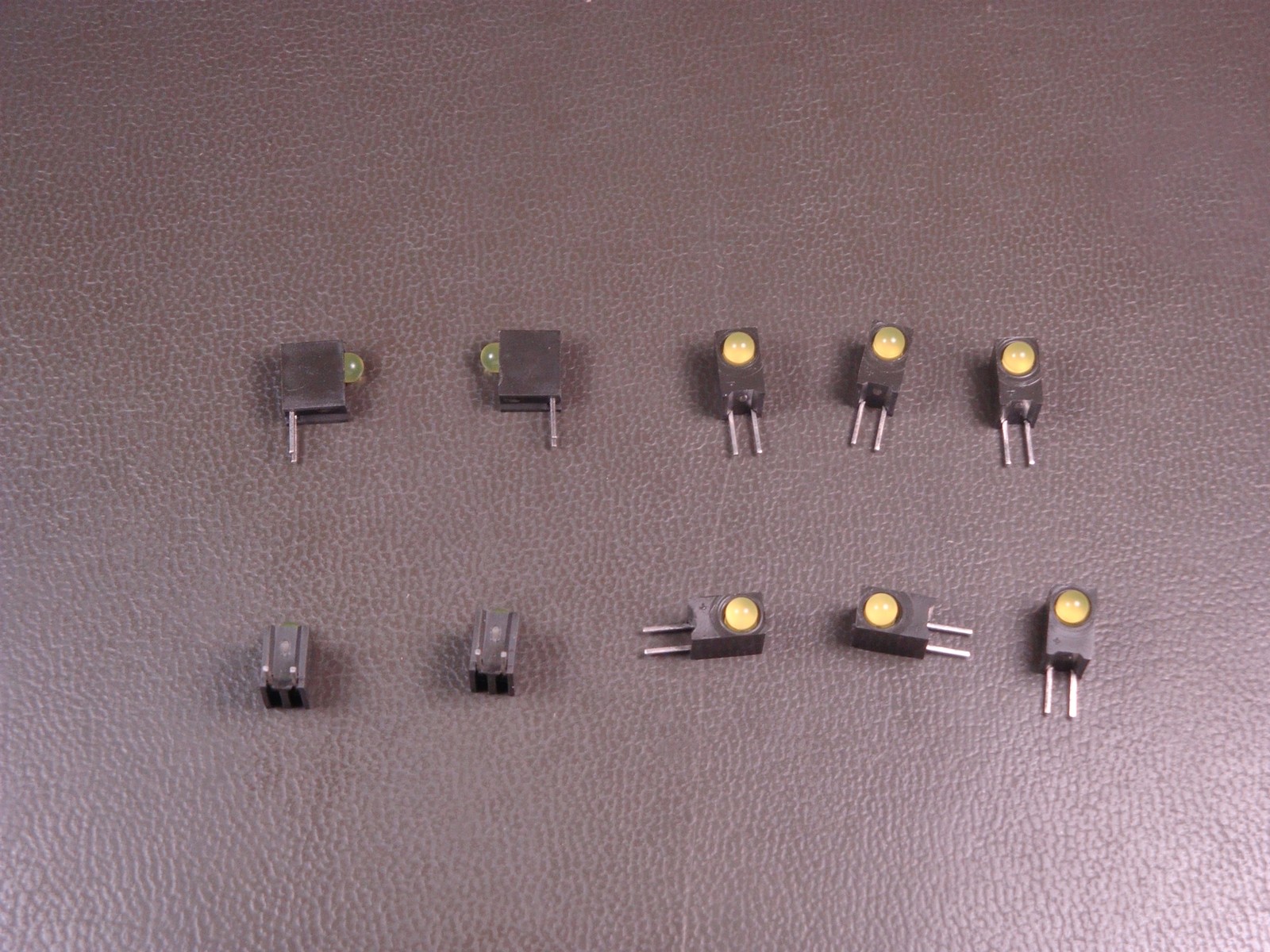 Lot of 10 5650F7 CML T-1 Right Angle LED Assembly 2 Lead Yellow NOS