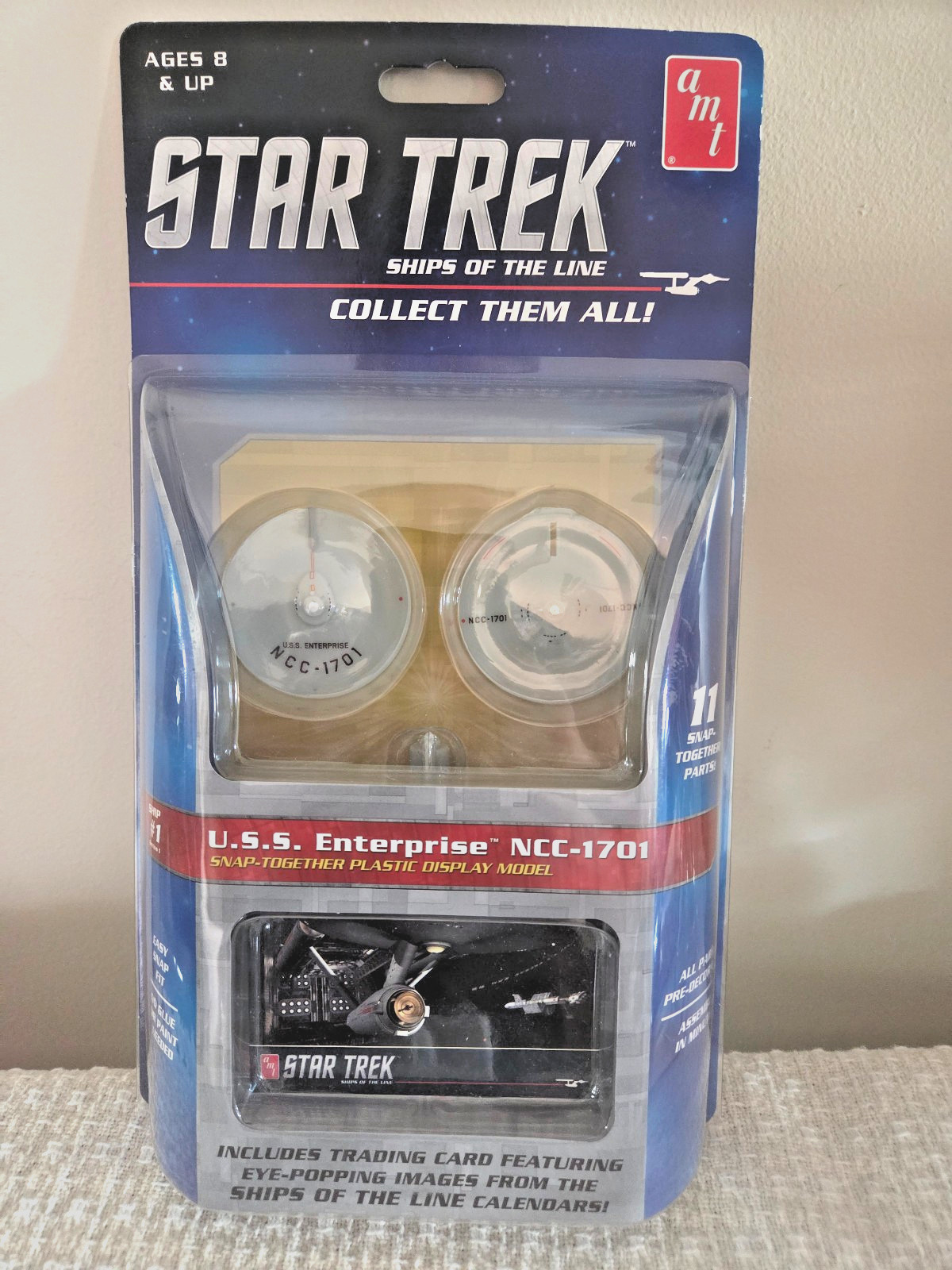 AMT StarTrek Ship #1 USS Enterprise NCC-1701 Snap Display Mdl #914 + Tradng Card