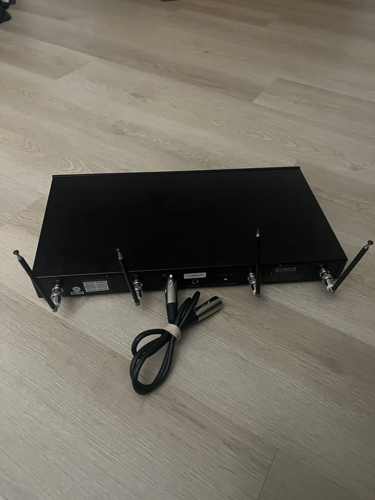 PYLE VHF 8 CHANNEL WIRELESS DESKTOP MICROPHONE RECEIVER SYSTEM PACKAGE