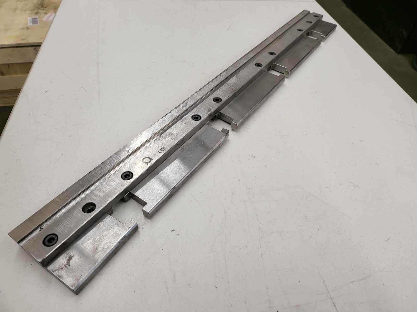 Amada Press Brake Tool 15 Punch Holder 32.87" Long (Damaged - See notes) Tooling