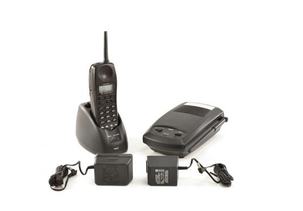 Refurbished NEC DTR-4R-2 900MHz Terminal With Cordless Phone (Black)