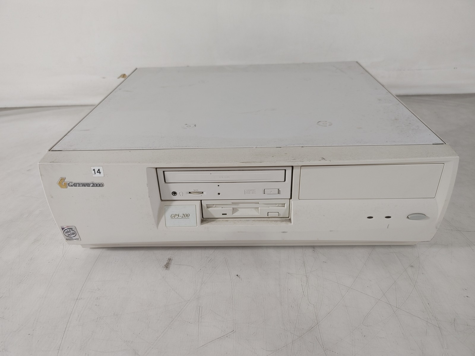 Vintage Gateway 2000 GP5-200 Intel Pentium 200 MHz 64 MB SDRAM Desktop
