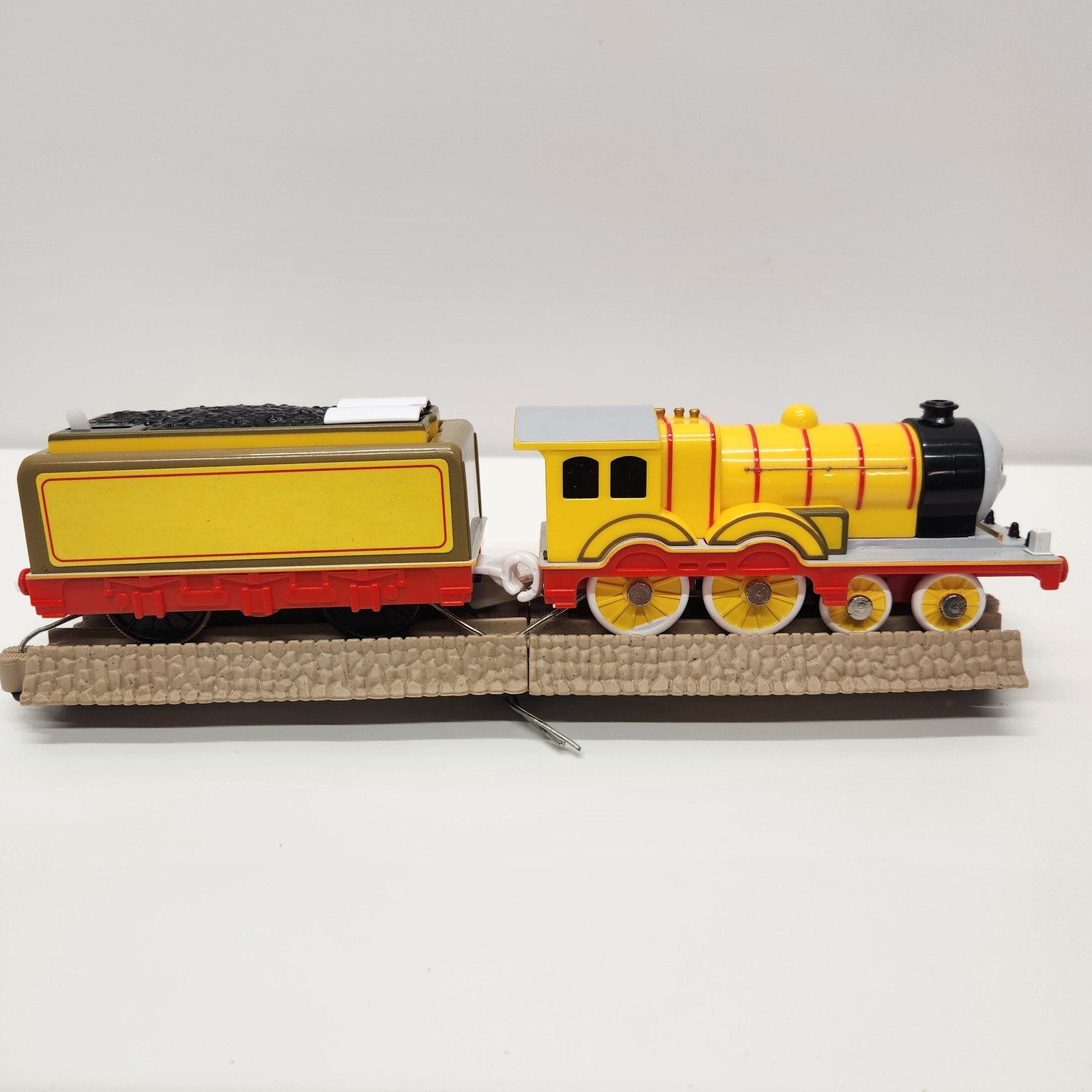 Thomas & Friends 2006 HIT Toy Molly Yellow Train Engine w/ Tender Trackmaster