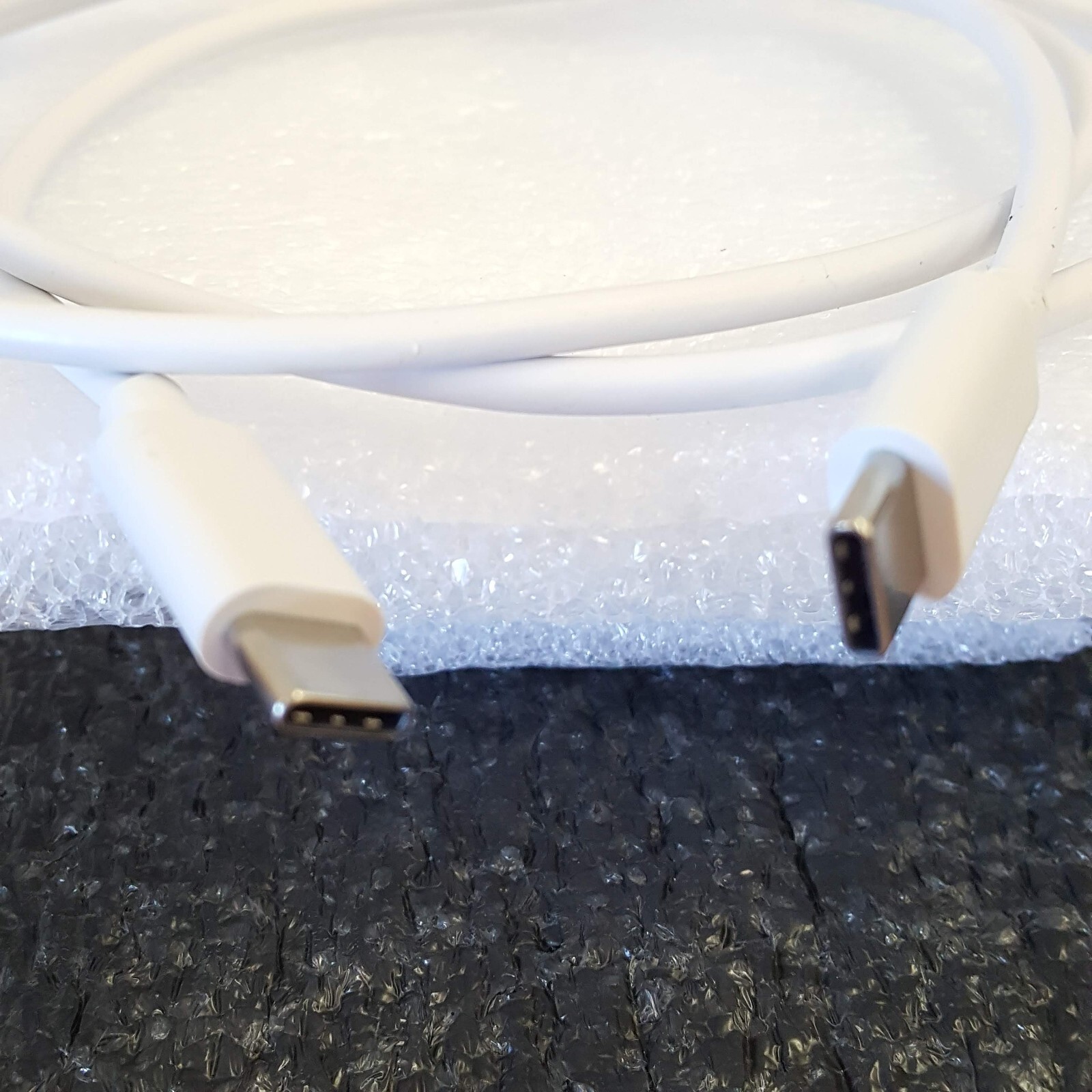 Genuine Meta Oculus Quest 2 (OEM) USB-C Charging Cable- FREE SHIPPING