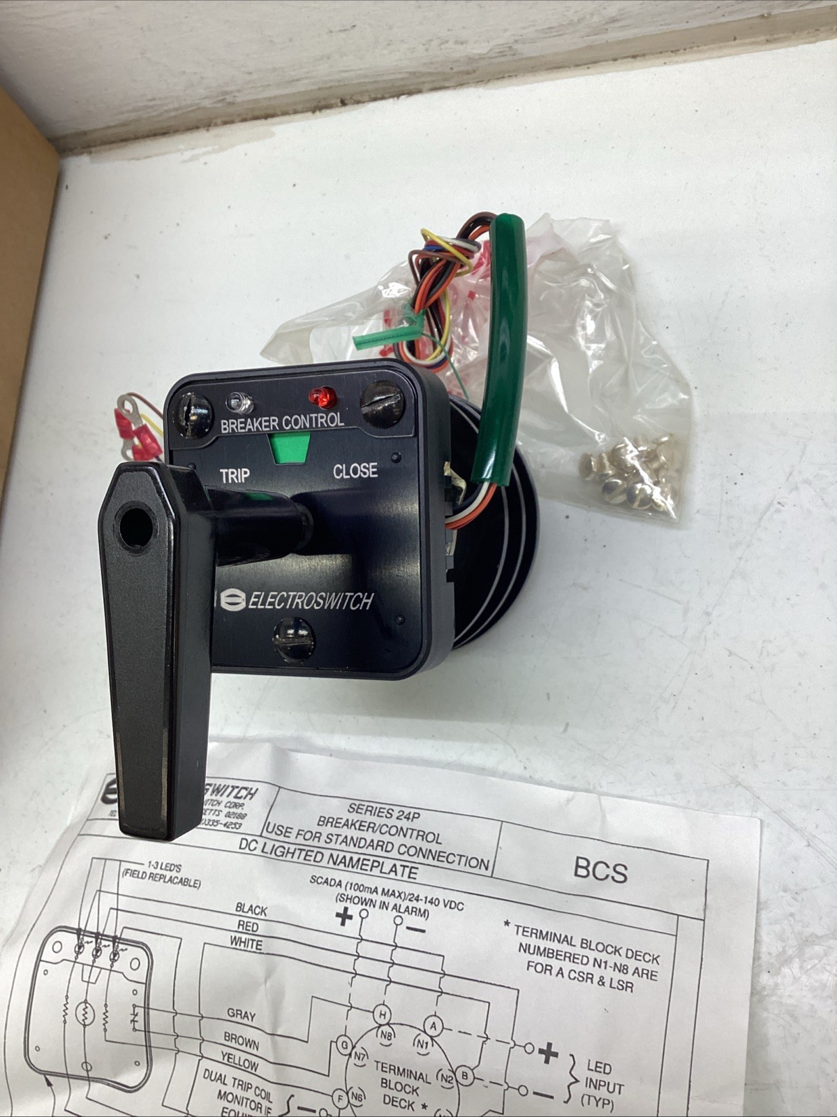 Electro switch Breaker Control 24PF38D NIB