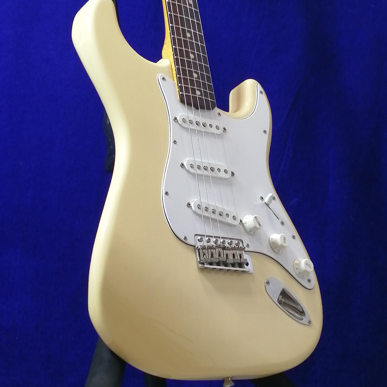 FENDER JAPAN ST62-58US Electric Guitar-03