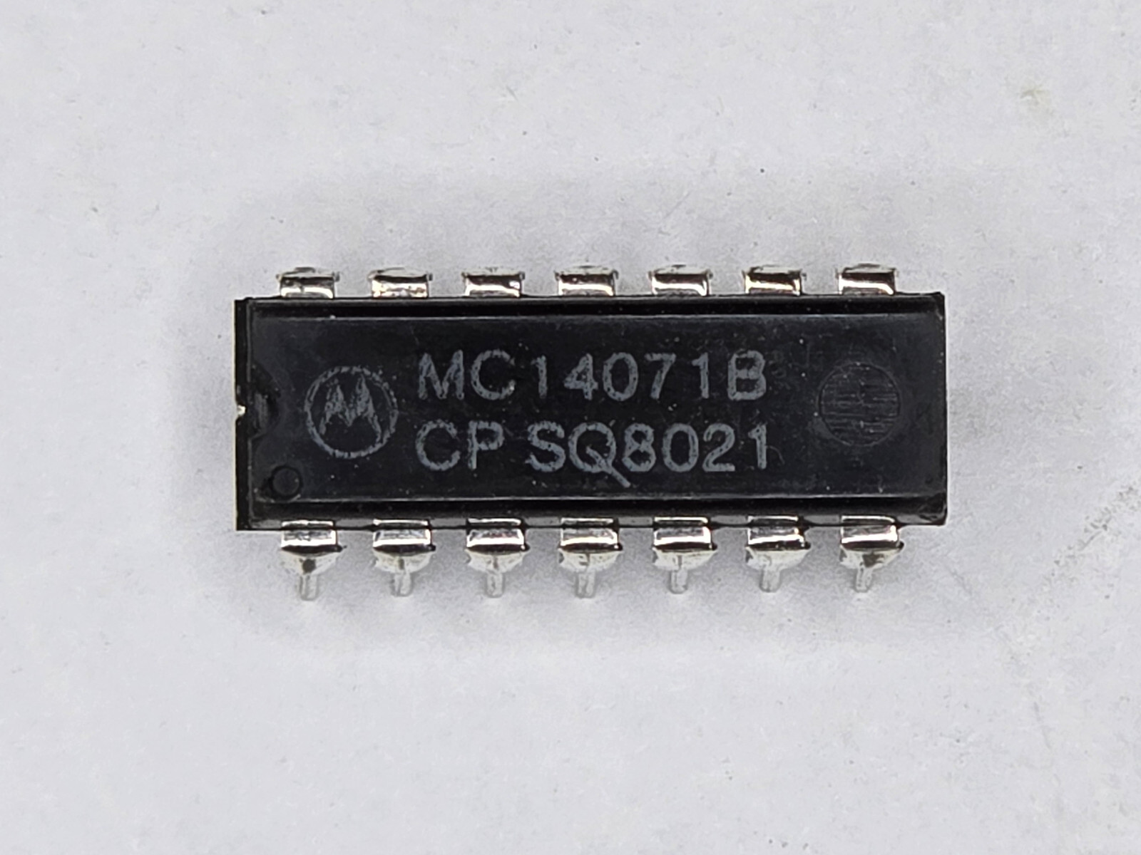 4pcs MC14071B  Motorola 14P DIP CMOS Quad 2−Input OR Gate
