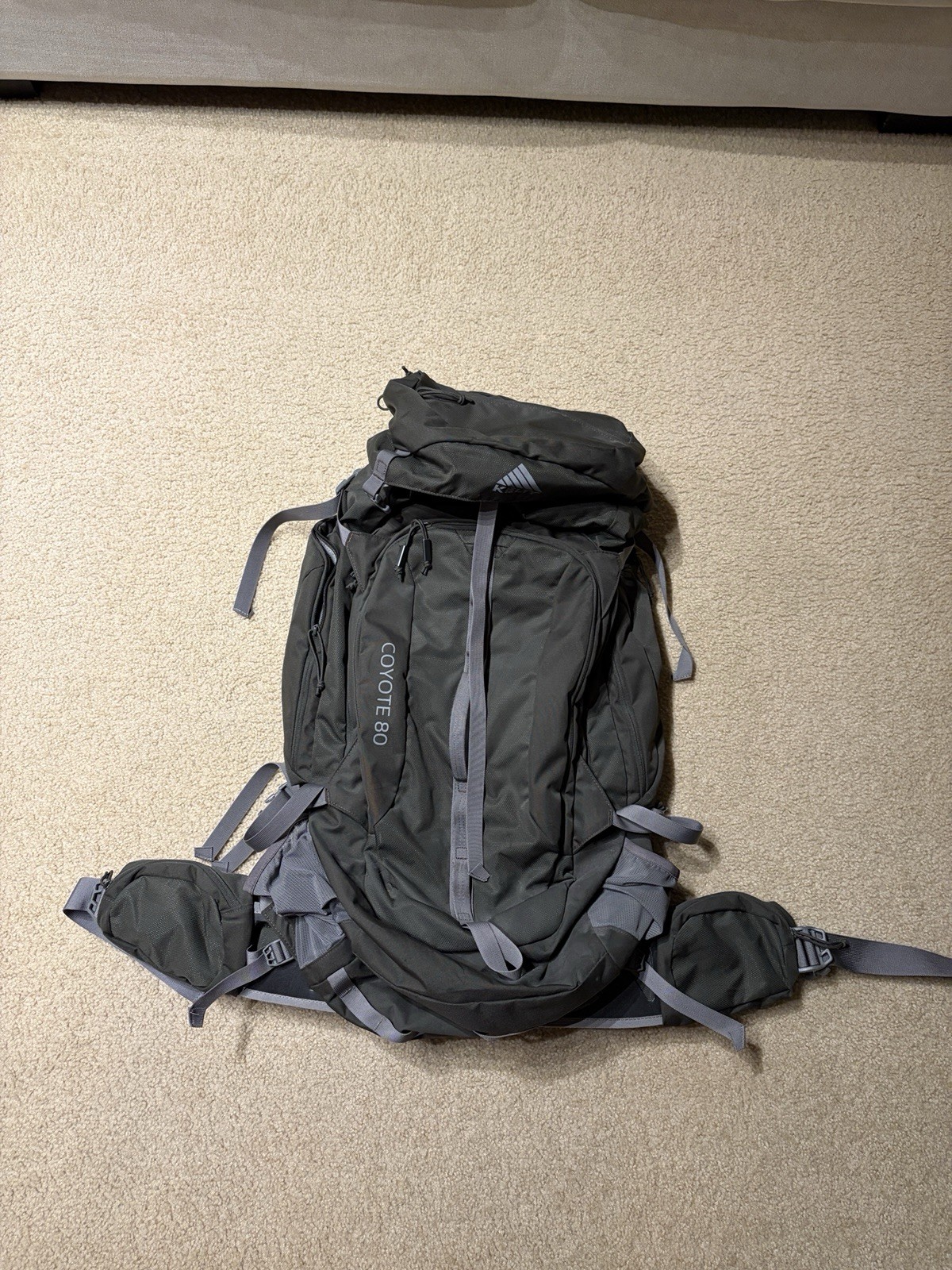 Kelty Coyote 80L Internal Frame Backpacking Pack – Excellent Condition