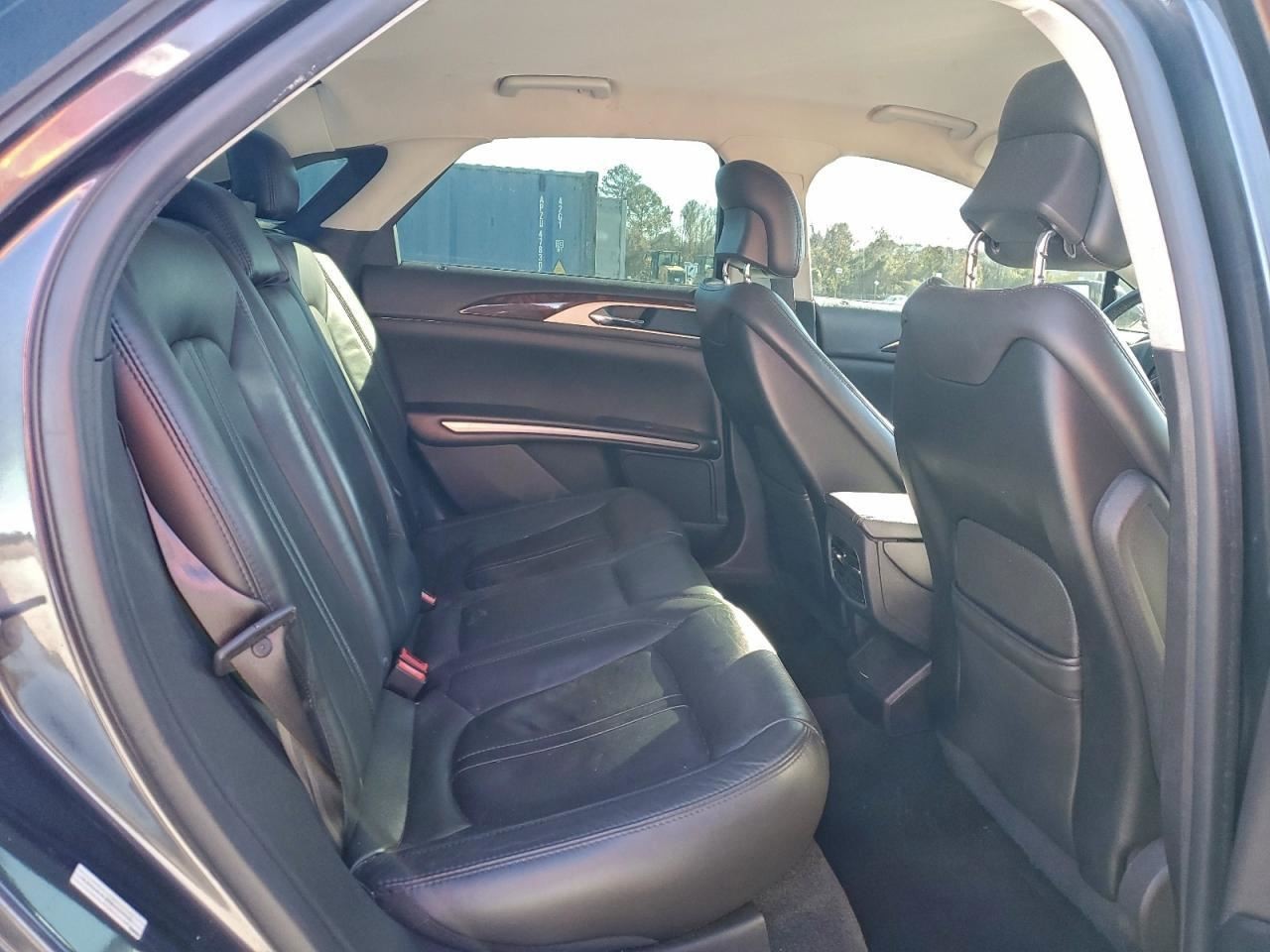MKZ 2014 Glove Box 4956420