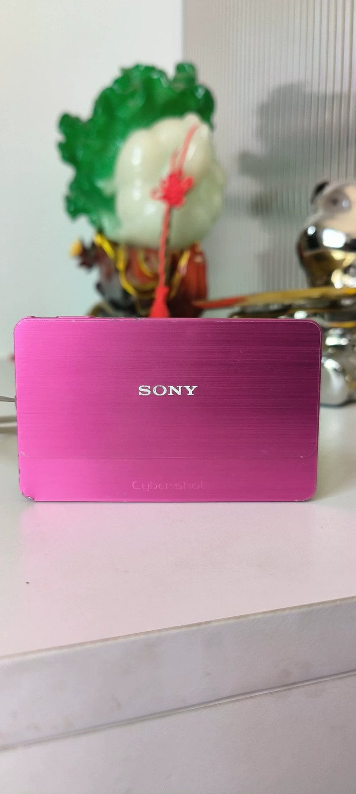 Sony Cyber shot DSC-T700 10MP Digital Camera 4x Optical Zoom w/SD Card A