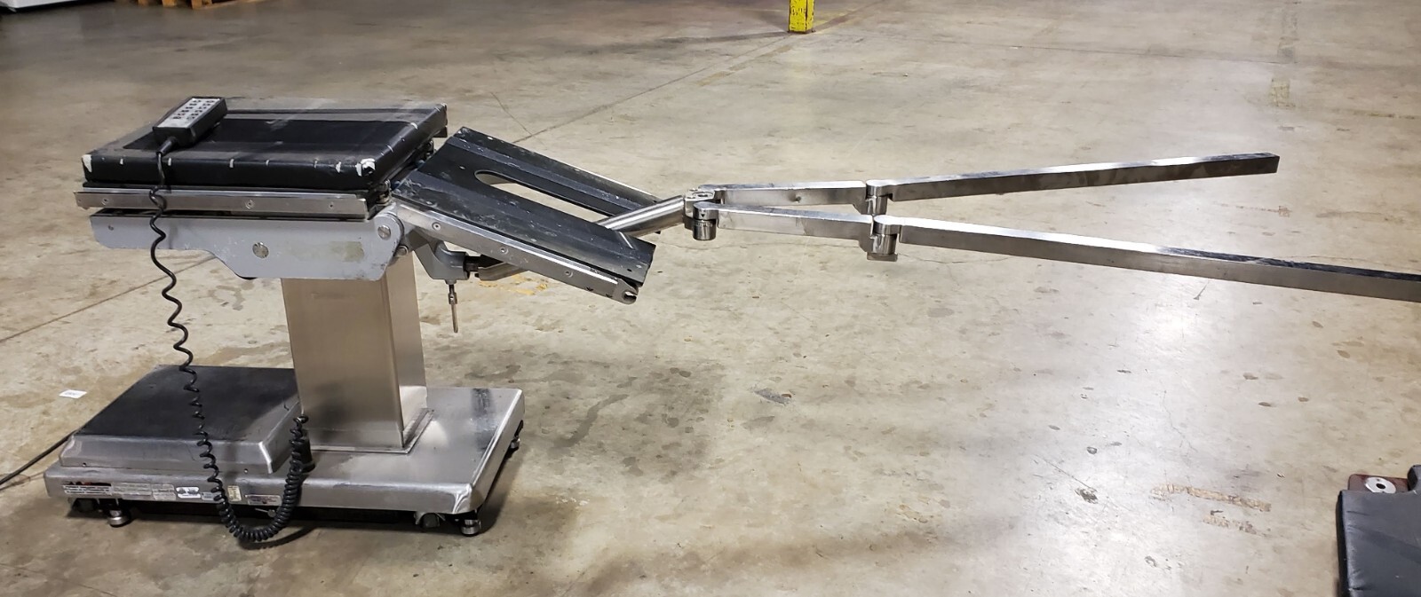Skytron Ortho 1100 Surgical Table w/Accessories