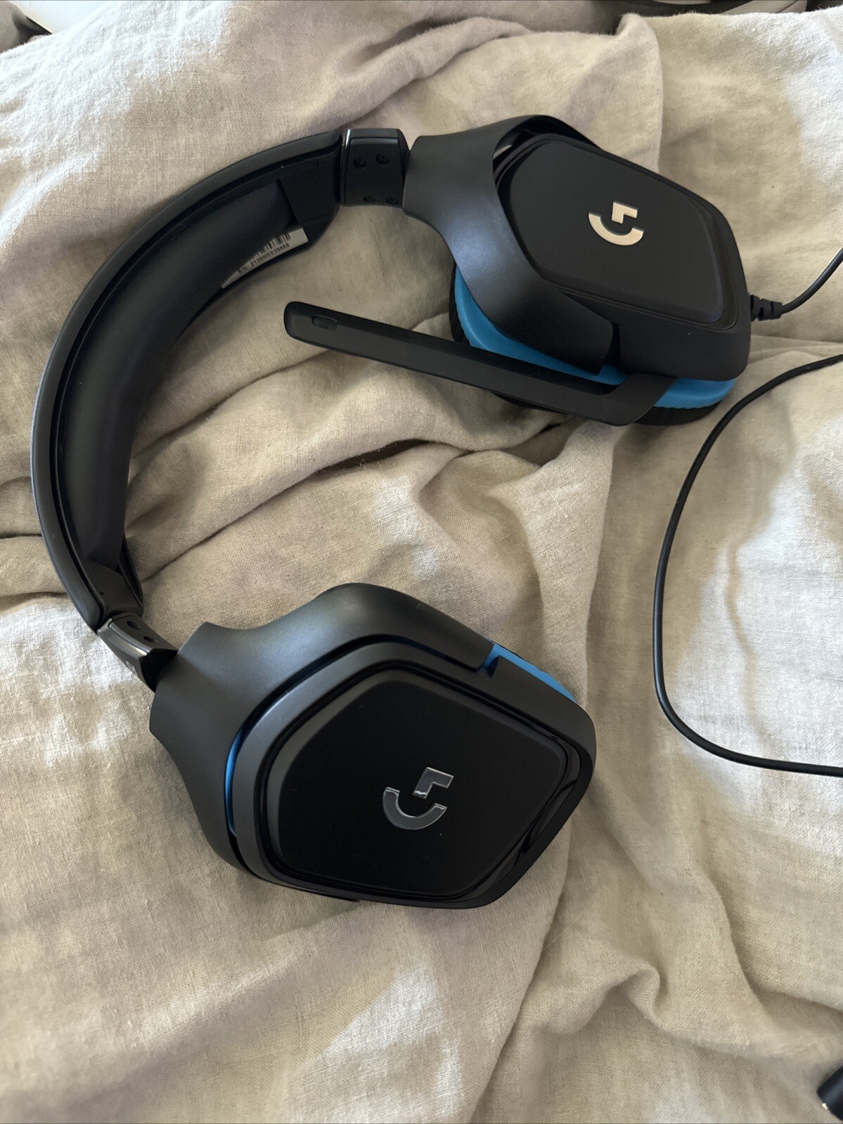 Logitech G432 7.1 Surround Sound Wired Gaming Headset Headphones w/ Cords