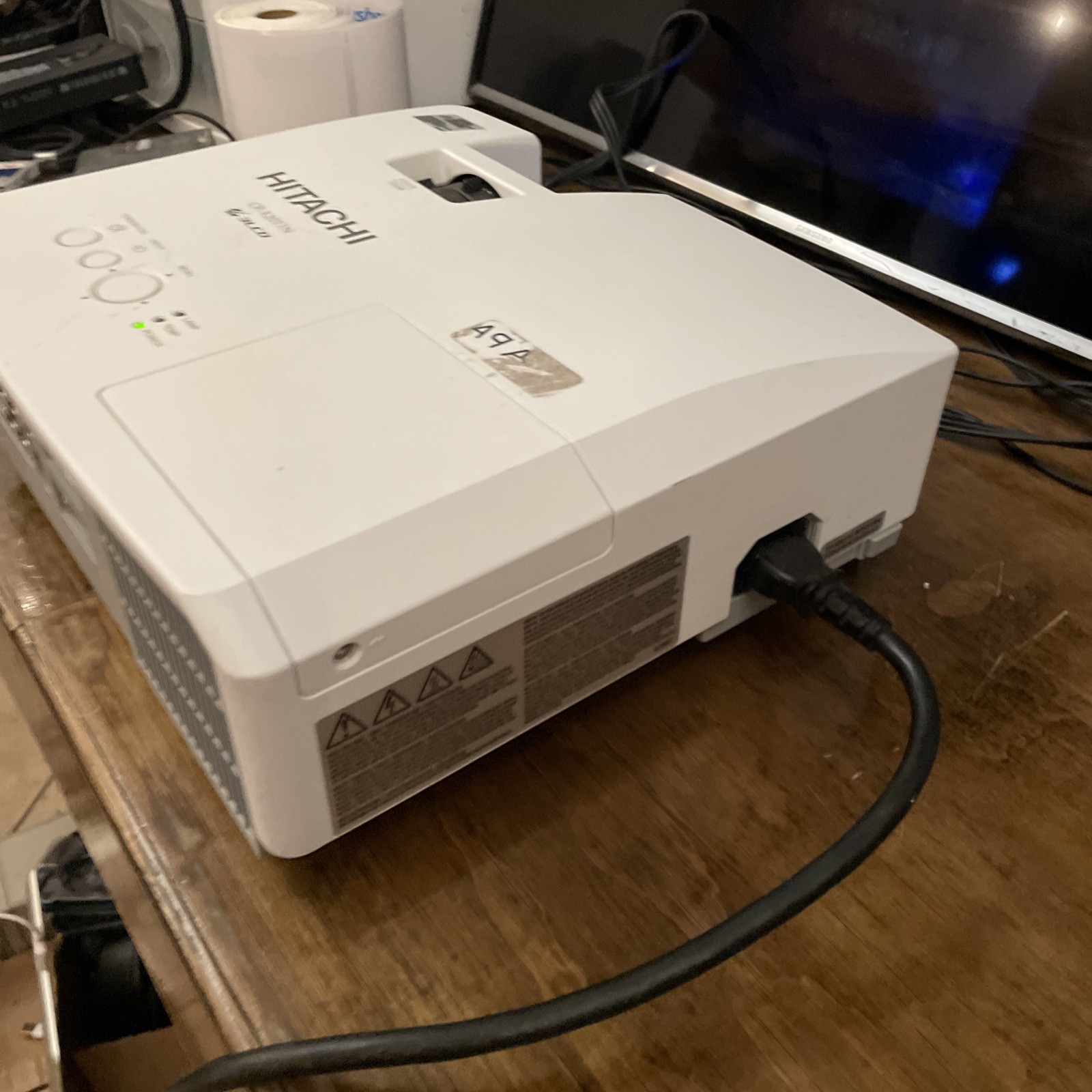 Hitachi CP-X2011N 3lcd Projector