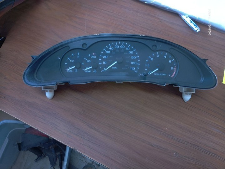 2000-2003 Chevy Cavalier MPH Speedometer Instrument Cluster Assembly OEM