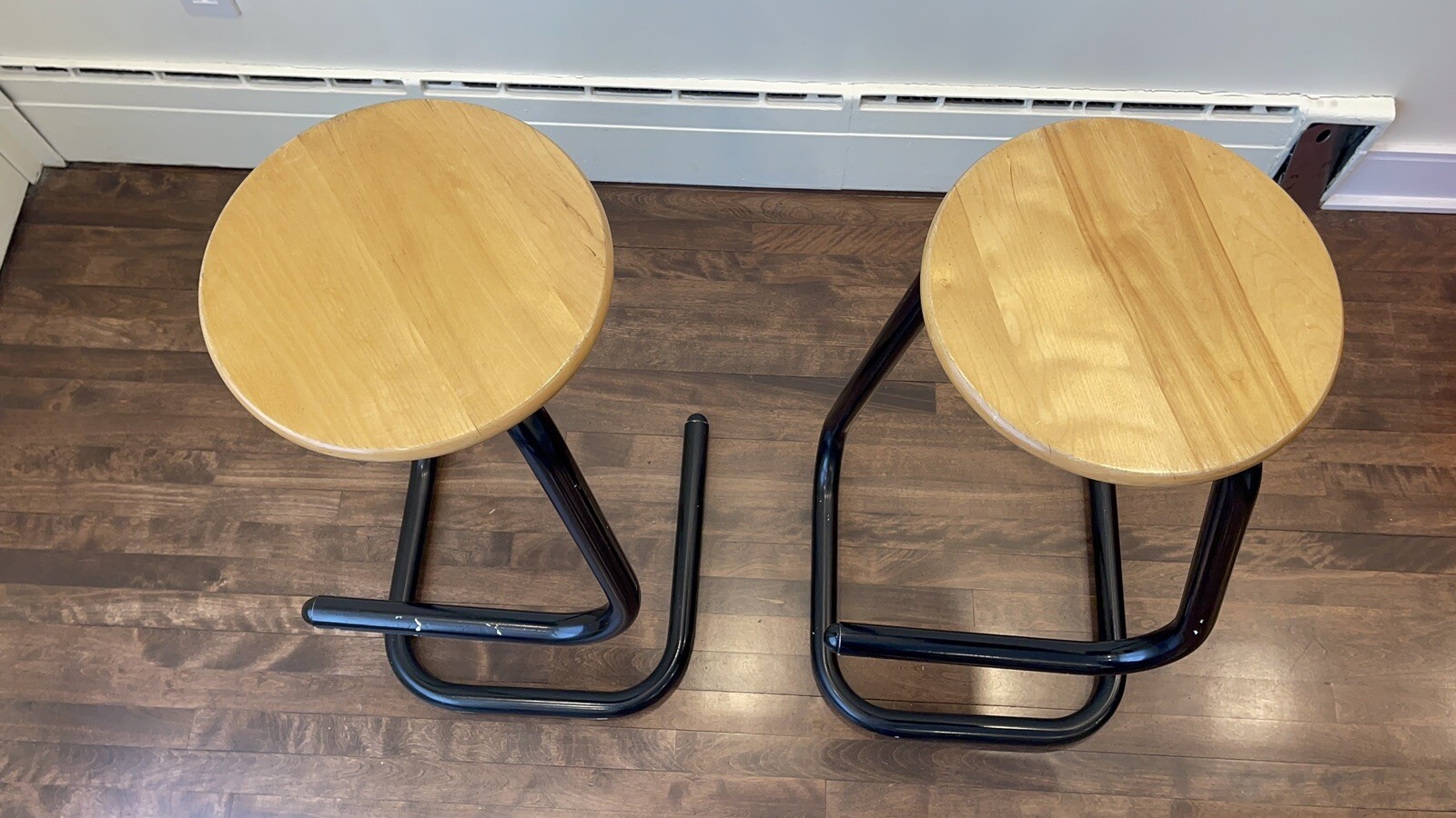 Part of set 0427 | Vintage PAPERCLIP Stool 30.5’’ H |Stool NO.2 of the 2 choice