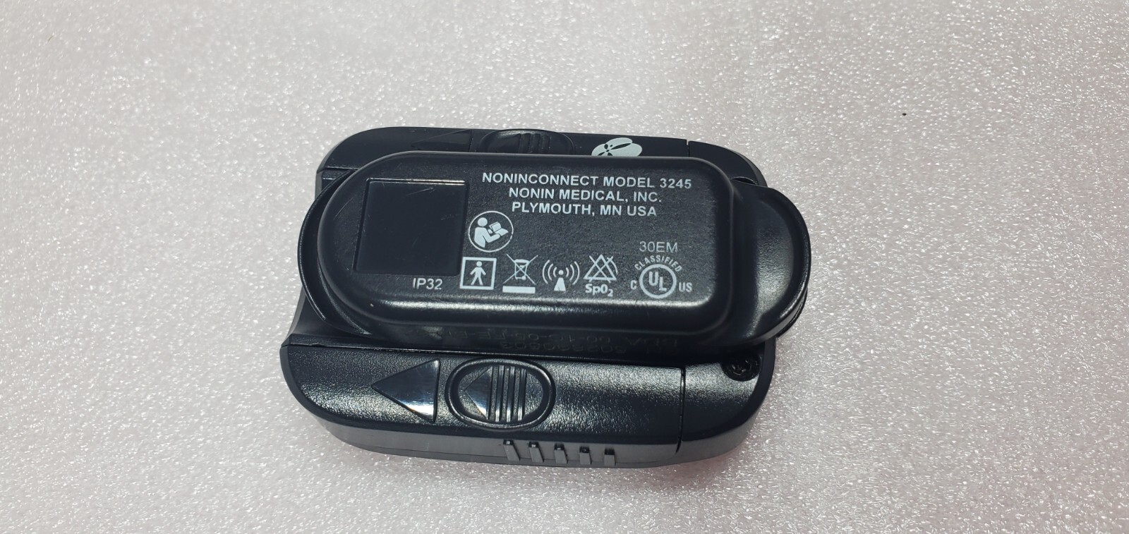 NONIN CONNEC 3245 FINGER PULSE OXIMETER WITH BLUETOOTH SMART