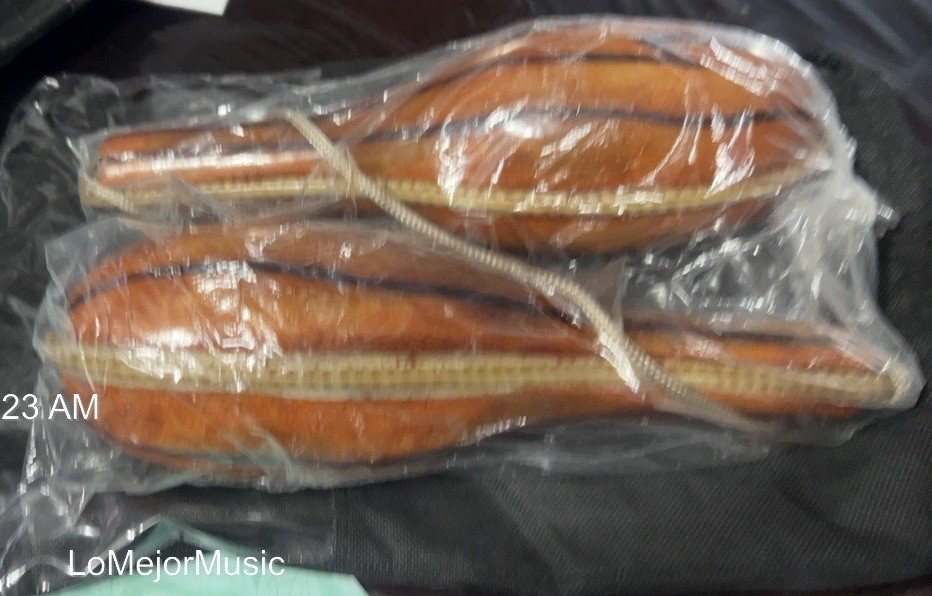 Rare Maracas Leather Professional Hand Made Brand New With Carry Bag Todo Cuero